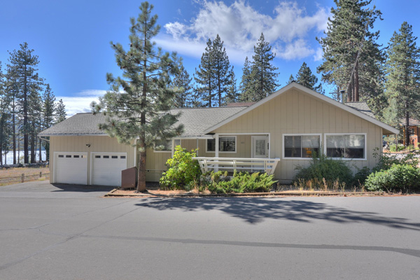 Donner Lake House - Front of house 